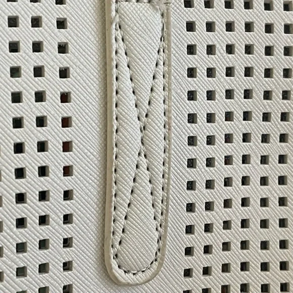 Large Vintage Neiman Marcus Vegan White Silver Scallop Top Shopper Tote - Picture 3 of 7